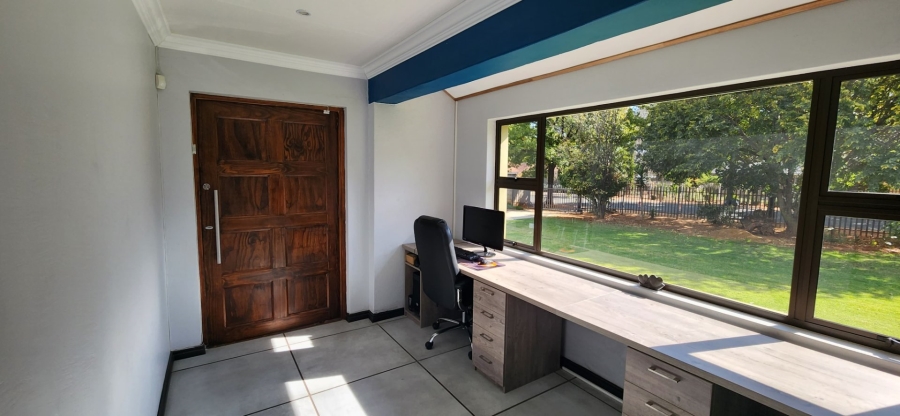 4 Bedroom Property for Sale in Roodia Free State